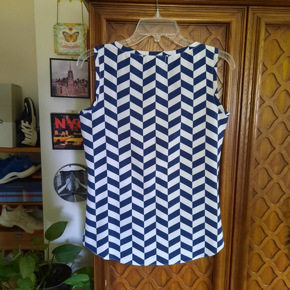 3/$15 Soda Pop Herringbone Printed Tank Blouse - Navy, Size XS - Picture 7 of 15